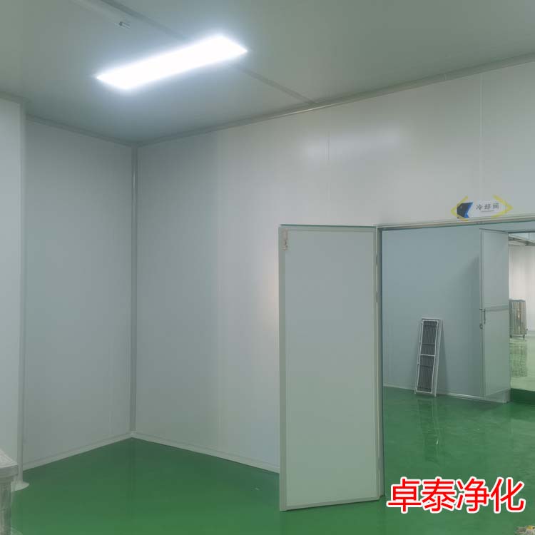 簡述潔凈室、凈化車間人員及物流通道設置功能間的意義？